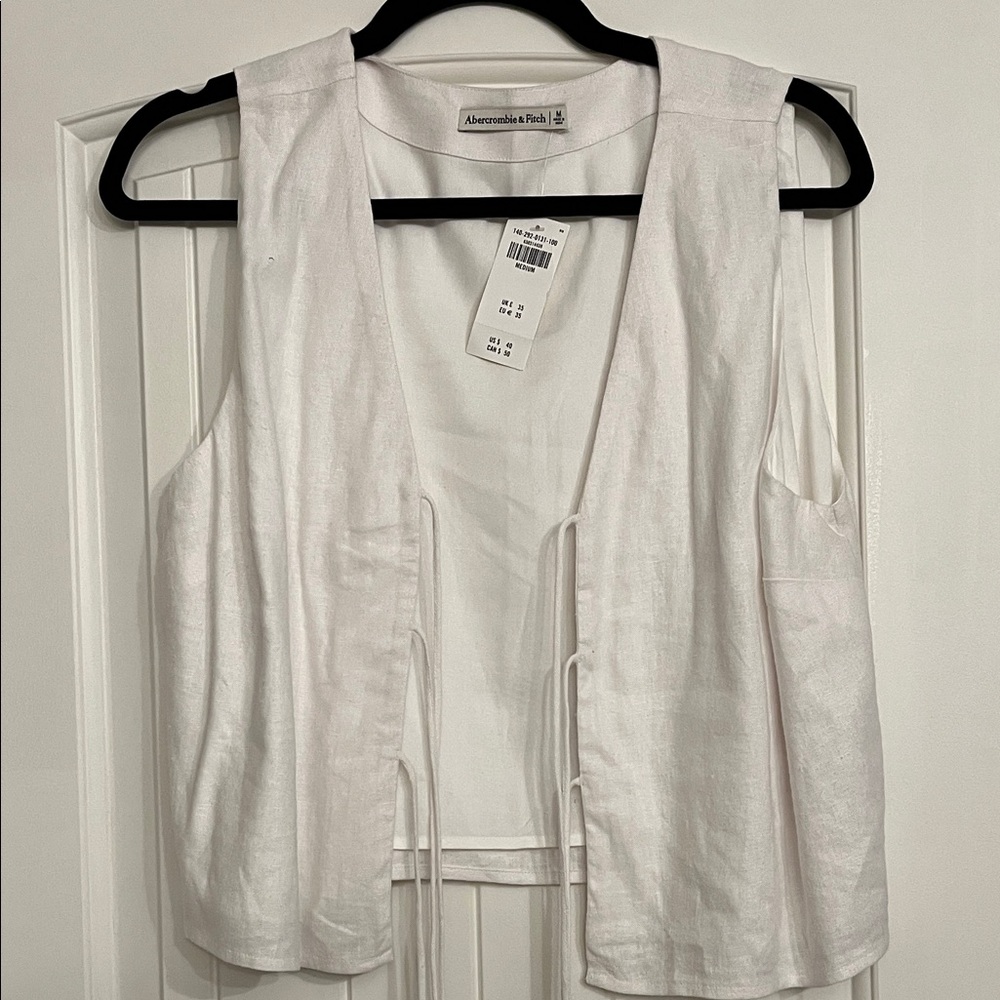 Abercrombie & Fitch White Open-Front Vest